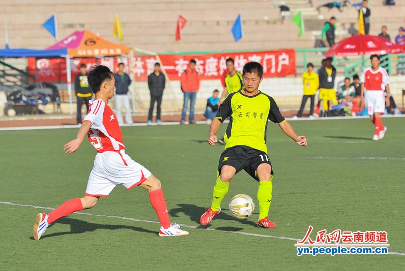 2012-2013特步中国大学生足球联赛云南赛区选拔赛开赛