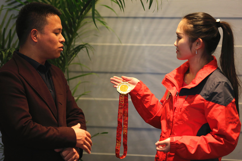 龙陵黄龙玉将亮相2017中国十佳劳伦斯冠军奖