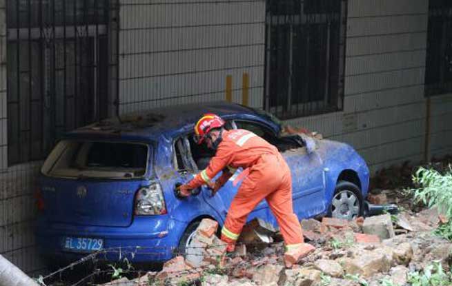 减淹人口_湖南安化小淹镇人相片(2)