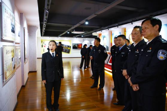 雲南文山州公安局開展反腐倡廉警示教育活動