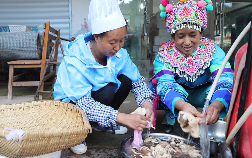 8��22�գ����Ӵ�������Ա��һ��ϴ���ȡ�������� �㣩