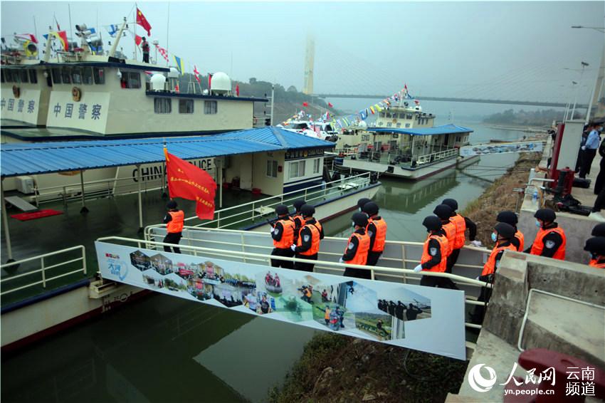 12月8日，雲南西雙版納景哈港，第100次中老緬泰湄公河聯合巡邏執法起航。張錚 攝 