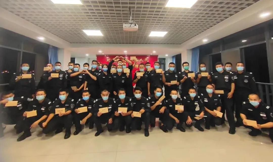 昆明五華巡特警大隊全力護航COP15。