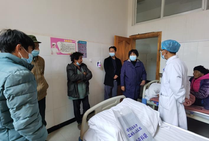 受傷人員在江城縣人民醫院住院治療。