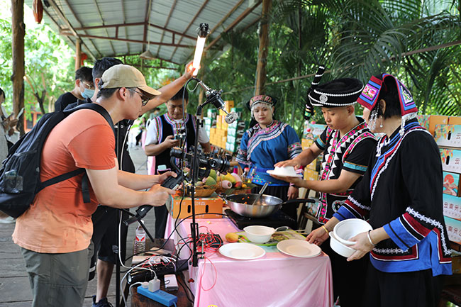 ��ũ�����ֱ����չʾ���գ�����â�������Է���