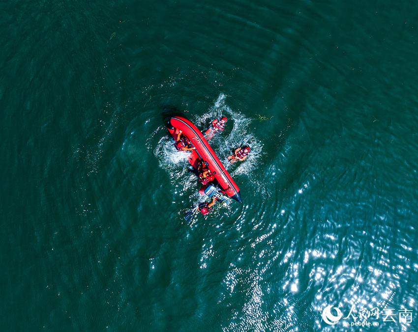 演练现场。赵渝摄