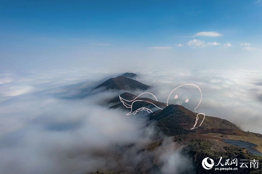 圖七 紅河州開遠市大黑山平流雲（王英權攝﹔李曉冉 手繪）