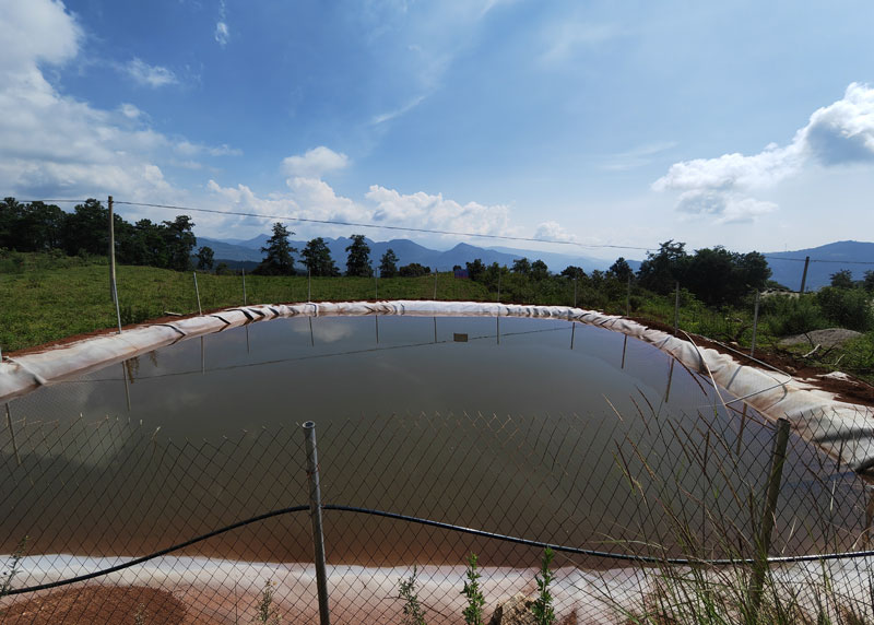 维新村新建蓄水池。
