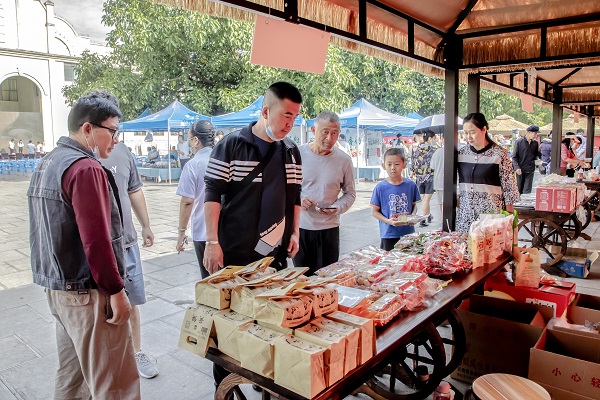 黄饼展台。董舟、吴永康摄