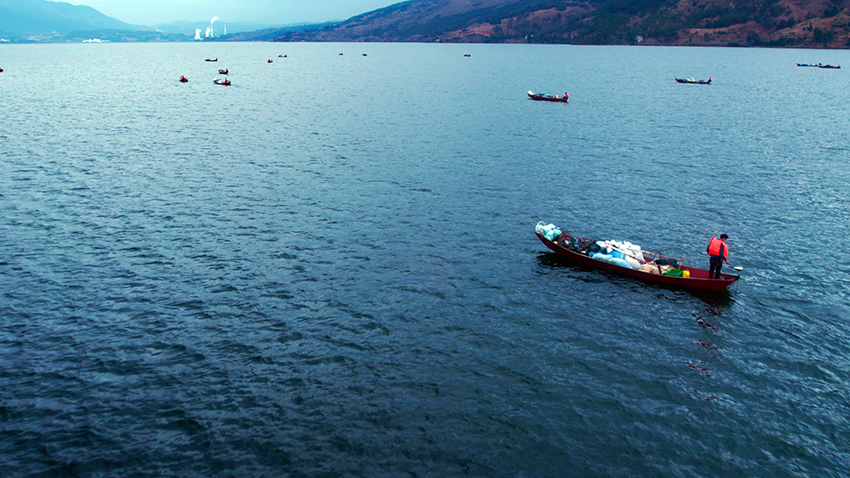 開湖捕魚現場。陽宗海融媒體中心供圖 