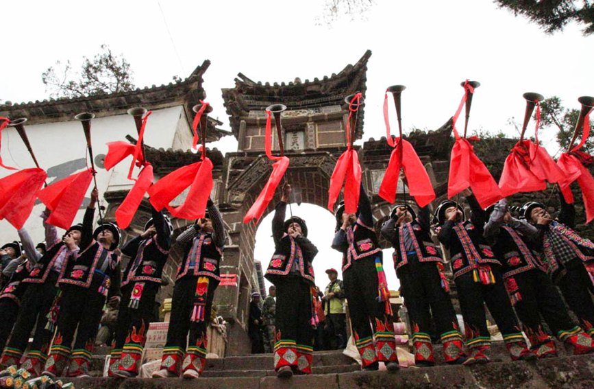 祥云普淜“天峰山歌会”（资料图）。祥云县融媒体中心供图