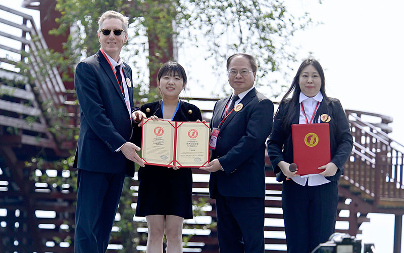 中国·大理沱茶文化旅游节开幕式在南涧无量山藏茶谷举行。适志宏摄6