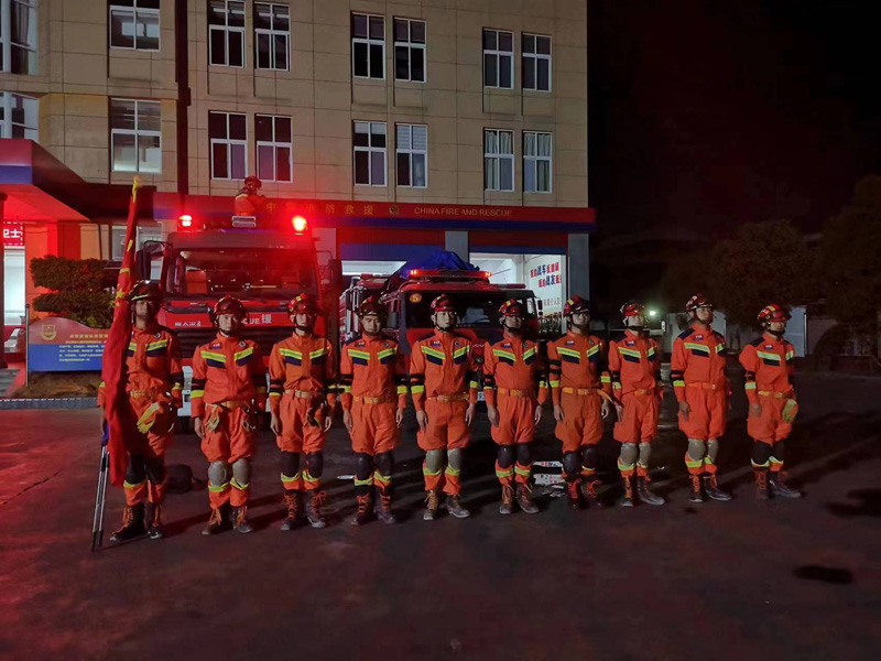 雲南保山發生5.2級地震，消防集結趕赴震中救援。雲南省消防救援總隊供圖