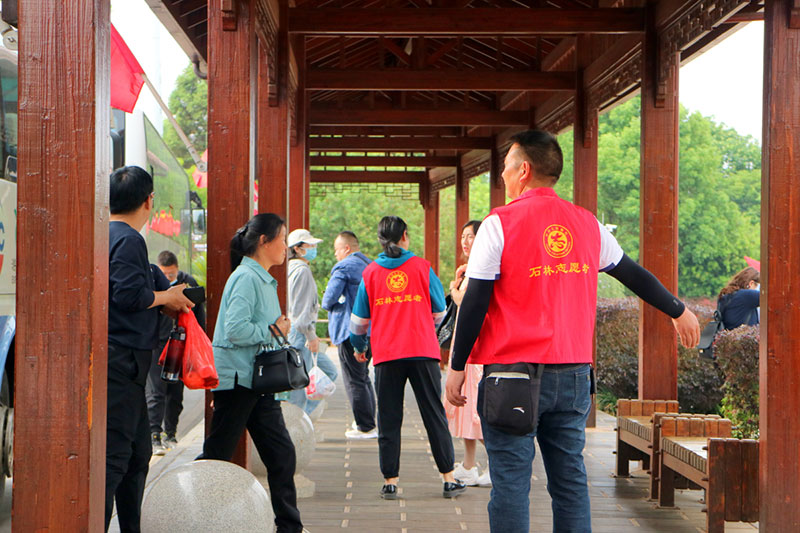 旅游服务志愿者。