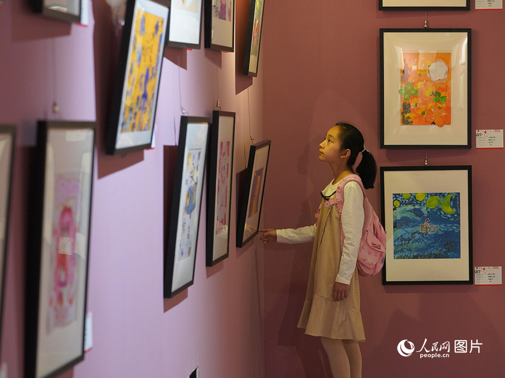 5月29日，在六一兒童節到來之際，長春市舉辦《新時代 繪征程》少兒書畫展，培養和提高少年兒童對書畫藝術的興趣和審美能力。人民網記者 李洋攝攝。