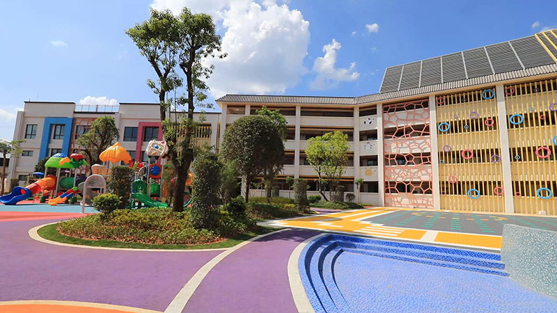 新建的宁洱镇幼儿园。杨媚摄