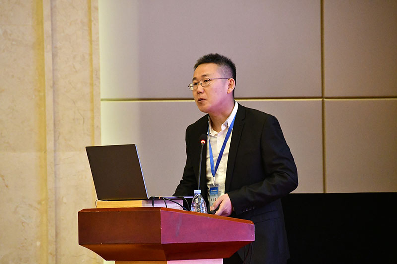 吴东东在2023年动物学前沿论坛上作报告
