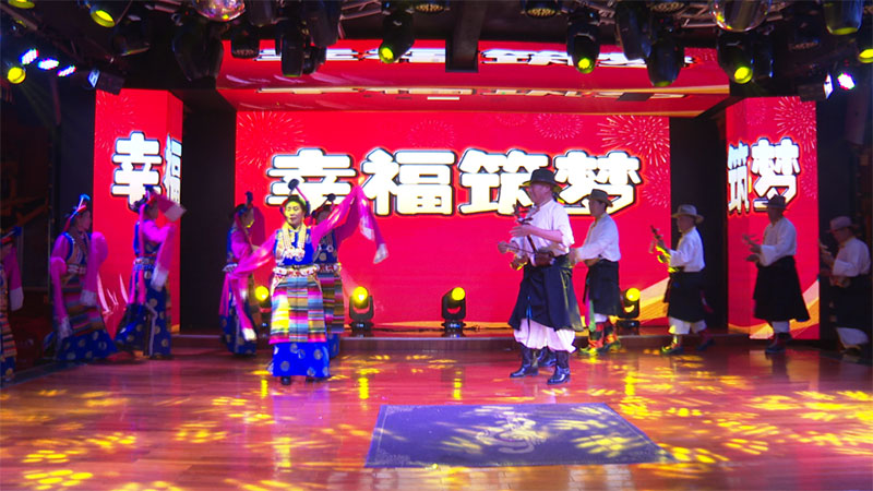展演活动现场。香格里拉市融媒体中心供图