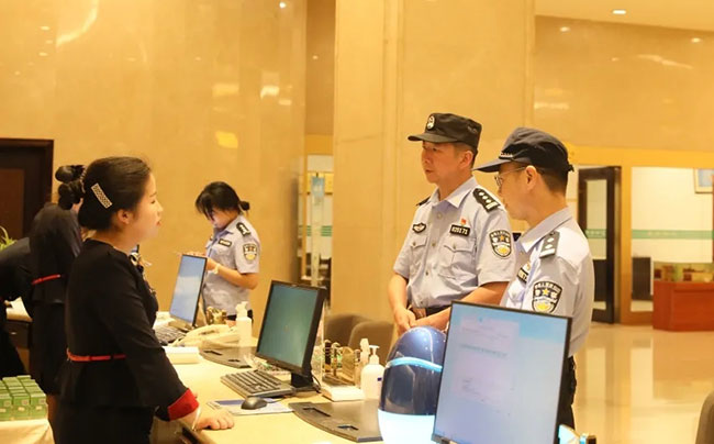 整治活动现场。