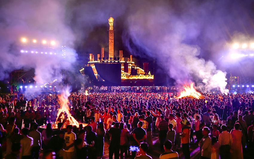 中国·楚雄2023年彝族火把节现场。楚雄市委宣传部供图