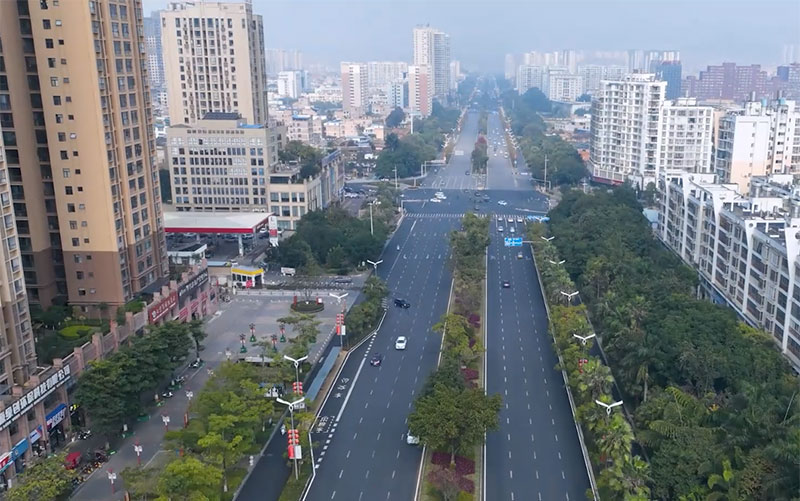 更新改造后的凤凰路。