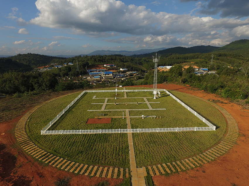 勐海国家基本气象站观测场。云南省气象局供图