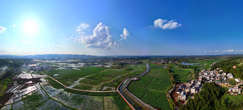 师宗“漏卧·古城”田园综合体鸟瞰。