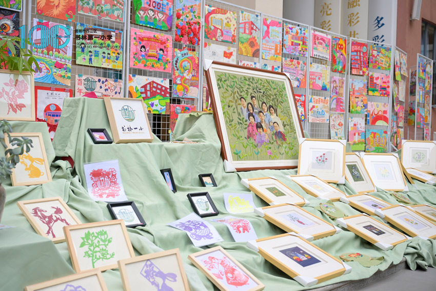 书林一小学子为百年校庆献礼。书林一小供图