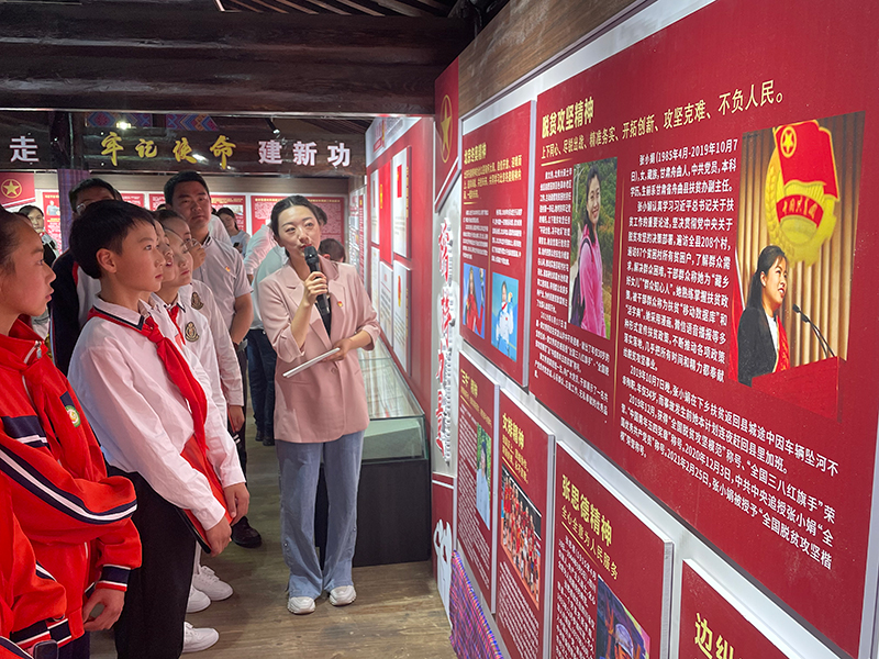 在师宗县青少年红色教育基地开展主题团日活动。