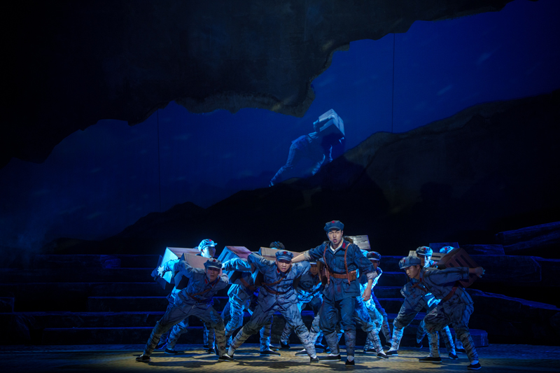 大型原创音乐剧《那年红军到扎西》剧照。 昭通市文化艺术剧院供图