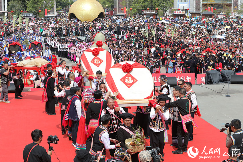 瀾滄縣大年初三拜大年活動現場。蘇錕