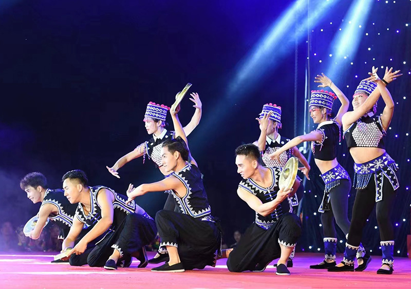 绿春县开展铸牢中华民族共同体意识民族歌舞联合晚会