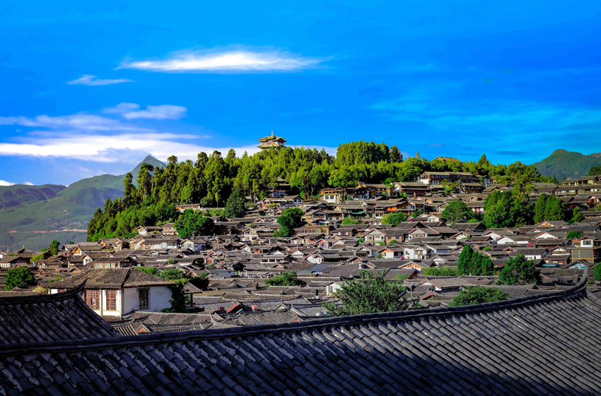  [Figure 1] Overview of Lijiang Ancient City. Pictures provided by Lijiang Ancient City Management Co., Ltd.jpg