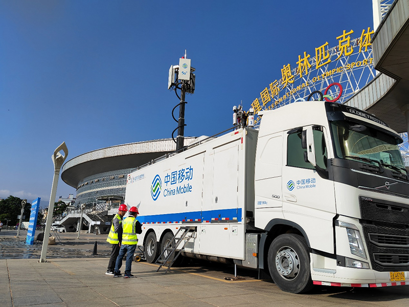 大理移動5G應急通信車在馬拉鬆現場保障 。