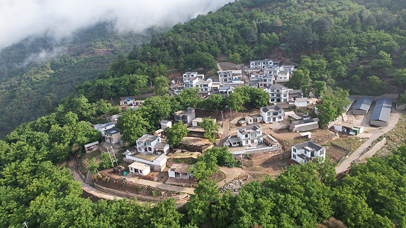 重建后的密达上村小组。杨佳燕摄