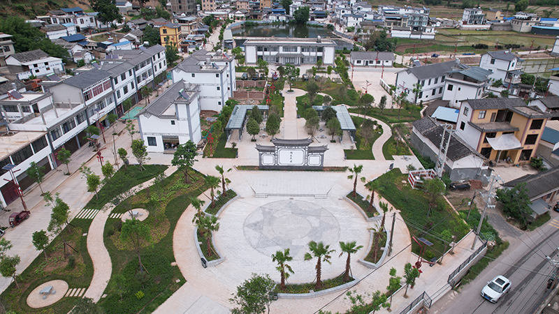 重建后的苍山西镇淮安村。杨佳燕摄