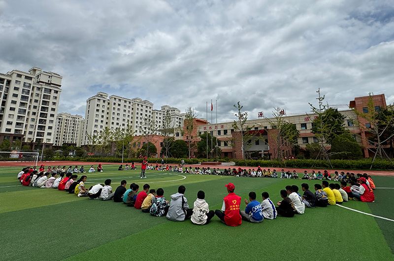 云南昭通青少年享受公益暑假托管。共青团云南省委供图