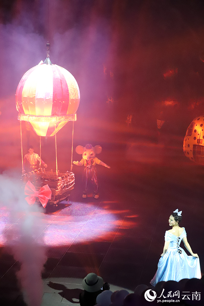 演出现场。人民网记者 程浩摄