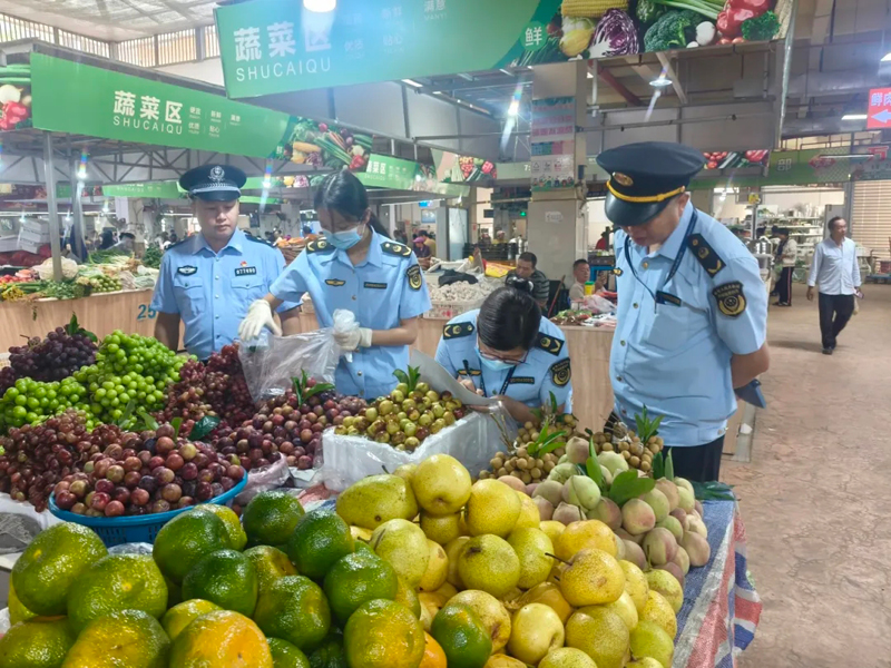 文山公安民警开展节日安全栓查。