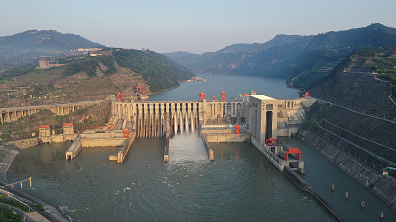 向家坝水电站大坝全景。中国三峡出版传媒有限公司供图