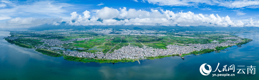 苍山洱海美景。赵渝摄