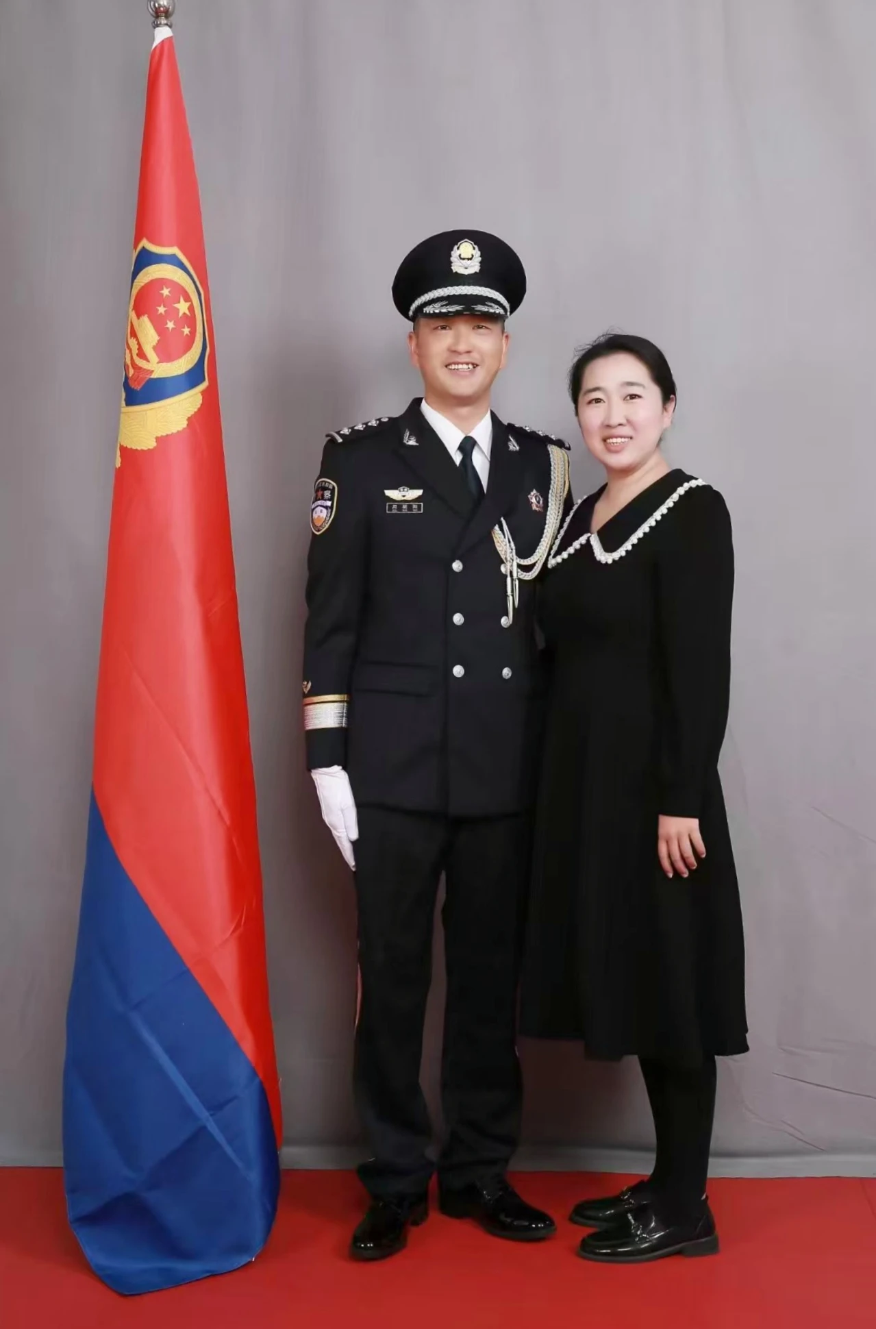 王洪娜和周朝阳夫妇。 云南省公安厅新闻宣传处供图