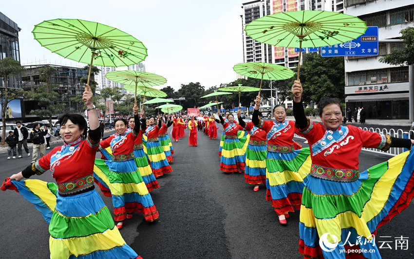 1月29日，大年初一，云南省文山市举行传统民俗表演。熊平祥摄