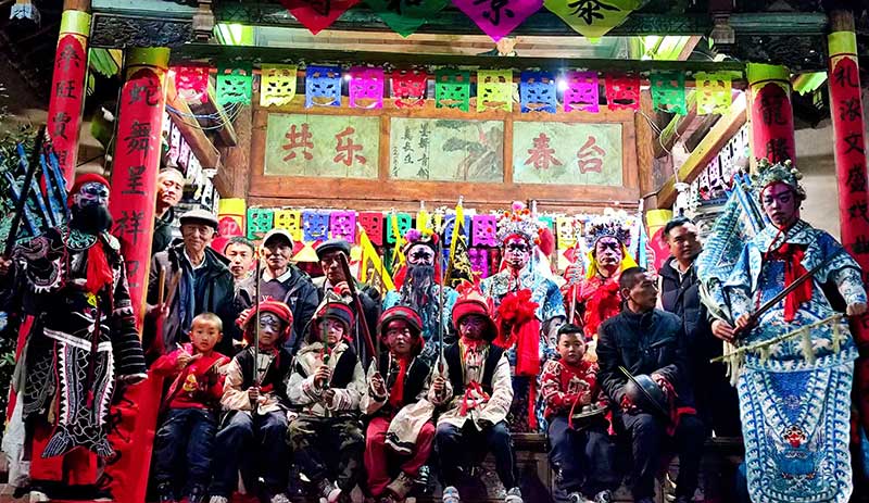 “吹吹腔”参演人员合影。张金凤摄
