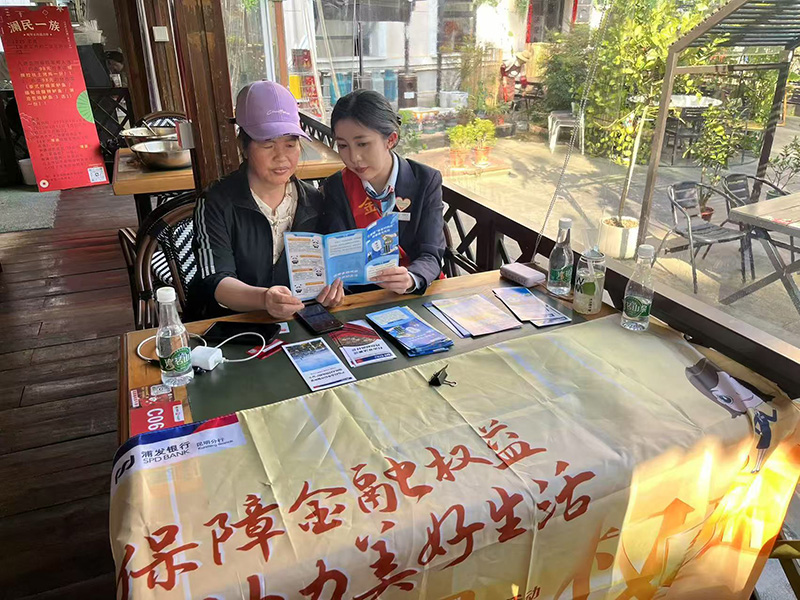 “我为群众办展览”