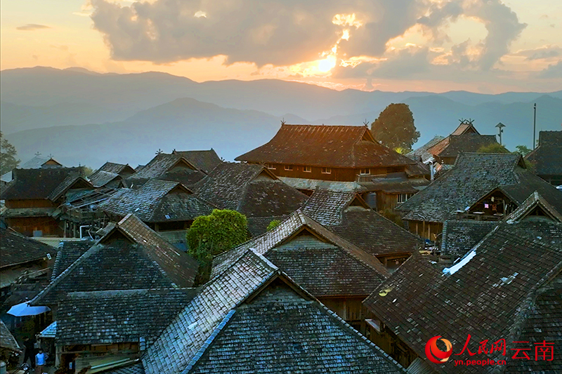 【2】景迈村日落。段玉良-摄