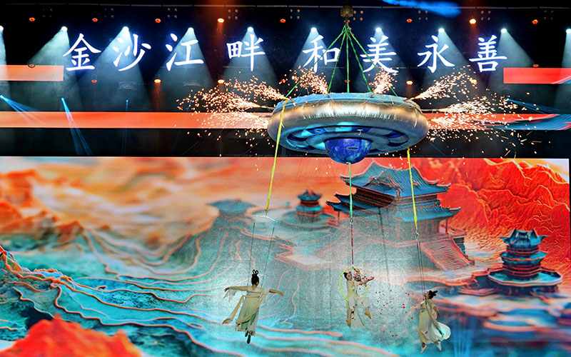 杂技表演。