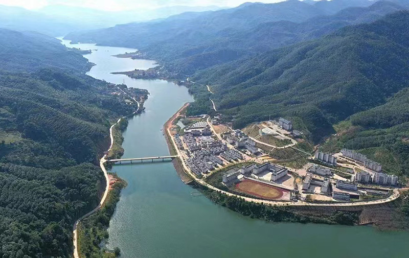 【1】普洱市景谷县益智集镇整体迁建新貌。云南省搬迁安置办供图