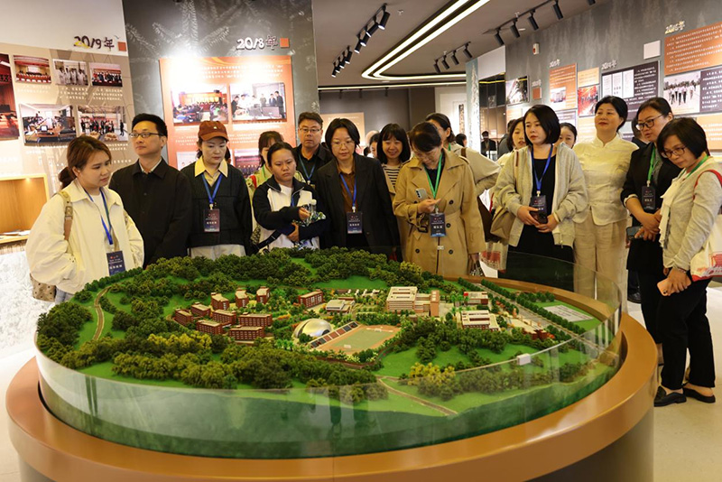 校史馆参观