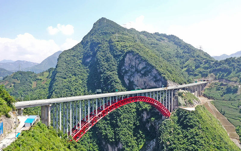 宜昭高速公路白水江特大桥。